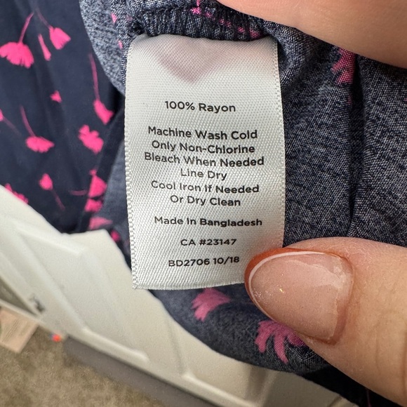 TALBOTS Navy And Hot Pink Floral Rayon‎ Tank Top Size 2xl - Picture 4 of 6